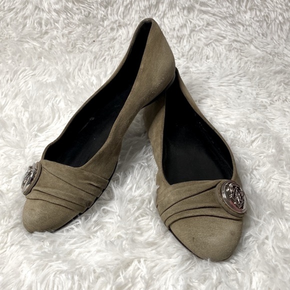 90’s Gucci vintage authentic leather suede ripple toe medallion flats - Picture 1 of 9